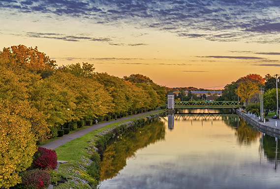 Brockport_Fall_Preston_Kyle_Brockport_569z384.jpg